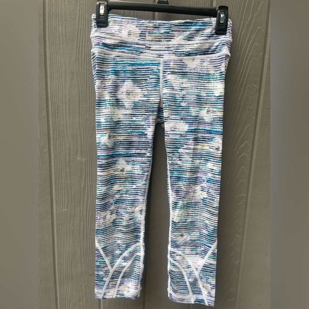 Lululemon cropped HR Leggings 21”